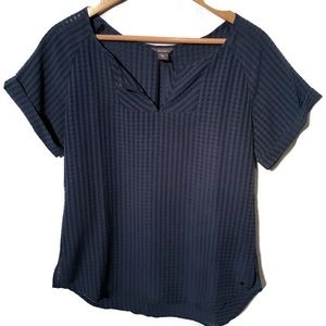 Eddie Bauer navy blue short sleeve blouse